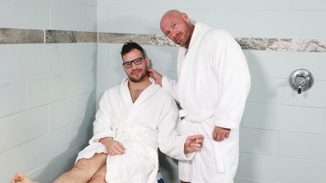 Men Over 30 - Spa day anal with Killian Knox and Angel Ventura