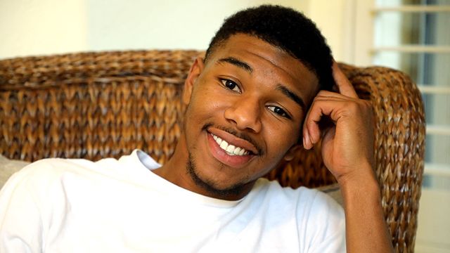 Gay Hoopla - Kinky Kylo Reeds jerking his BBC in a solo video