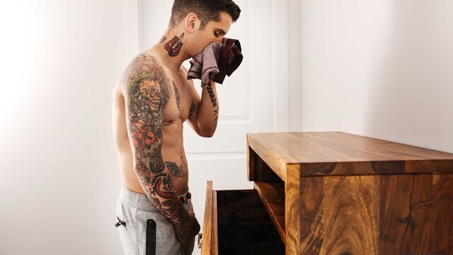 Men.Com - Surprise oral and unsurprising anal with Cade Maddox and Pierre Fitch