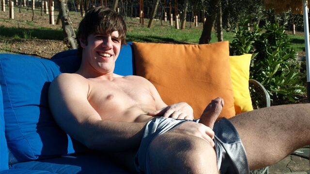 Nextdoor Male - Mike Cooper is the horniest outdoor stroker EVER