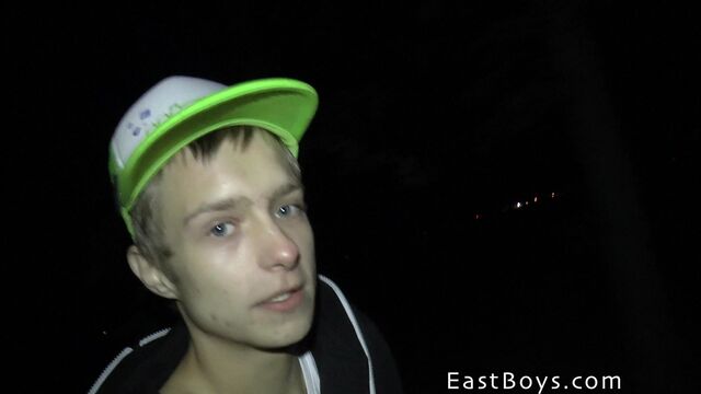 Eastboys - Corey Law is more and more open to outdoor KINKS