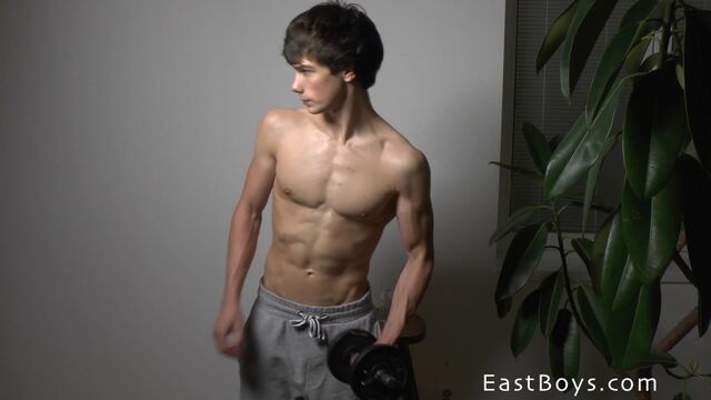Eastboys - John Tremont shows his impressive fucking muscles today