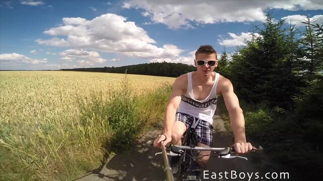 Eastboys - Ronnie the public masturbator gets to enjoy stroking