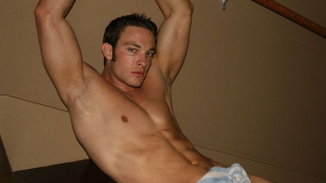 Nextdoor Male - Clark Kent shows his superhuman hotness in a solo movie