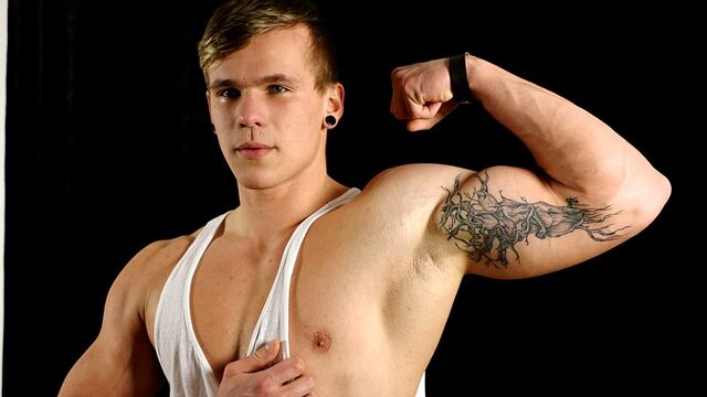 Eastboys - Splendid muscles on a sexy, super-fit dude