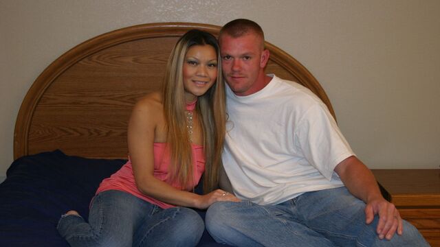 Nextdoor Studios - Heterosexual bang for a guy who wants cock