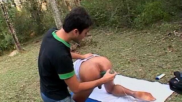 Gay Life Network - James and Caike find a secluded spot for a HARD fuck