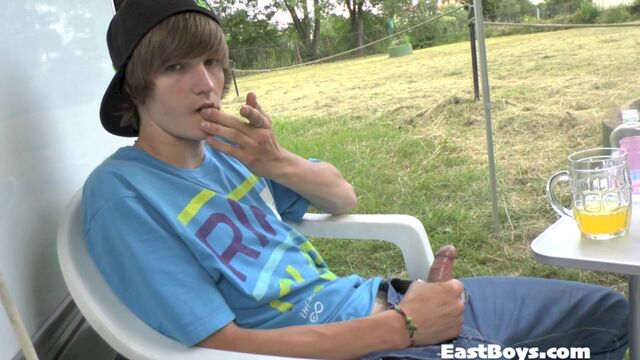 Eastboys - Antony Carter just wants to find a cock in size