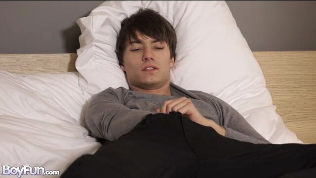 BoyFun - Tommy Hunter gets to jerk off like a predator