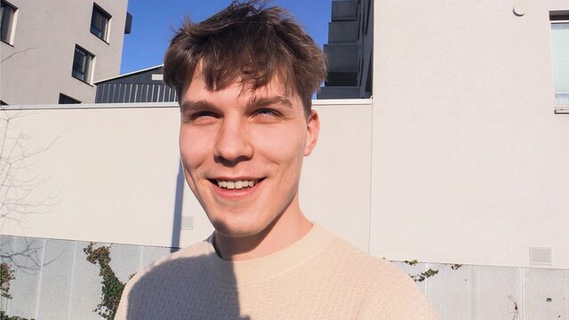 Bigstr - Czech threesome with hot sex on the couch