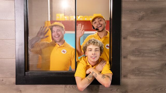 Men.Com - Drive-thru workers Vincent Revero and Nico Scooby fuck
