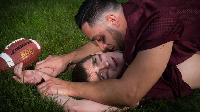 Icon Male - Armond Rizzo moaning under DILF hottie Hugh Hunter