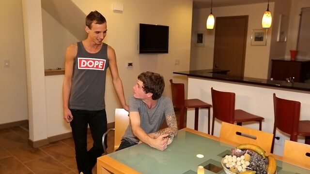 Reality Dudes - Fast fuck with hotties Chris Hewitt and Jordan Thomas