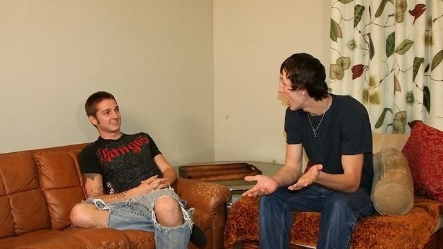 Reality Dudes - Pretty boy Ryan Talon bottoming for horny Zach Riley