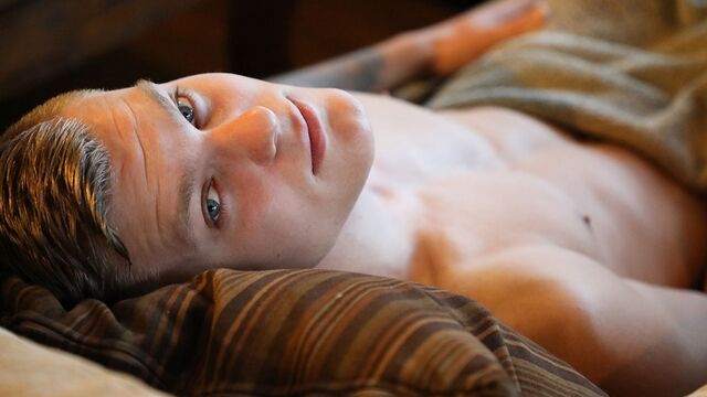 Gay Hoopla - Hairy hottie Axel Woods jerking his hard member on cam