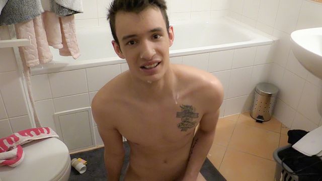 Bigstr - Thirsty Czech dude getting his butthole banged in the  bathroom