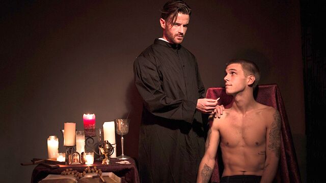 Icon Male - Hung daddy Brendan Patrick drilling Trent Ferris anally