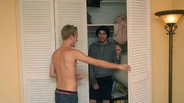 Reality Dudes - Great gay cowgirl fuck vid with Angel Alexzander and Kinsey Wit