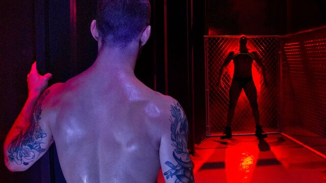 Hot House - Great interracial gay fuck sesh with Chris Harder and Michael Thomas