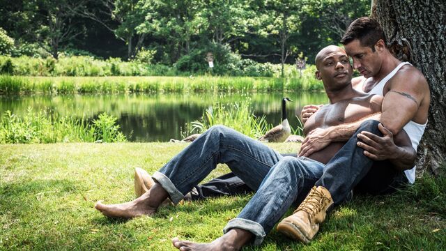 Icon Male - White-on-black gay anal with Osiris Blade and Nick Capra