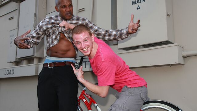 Gay Wire - Diesel gets his black ass fucked by horny Evan Mercy