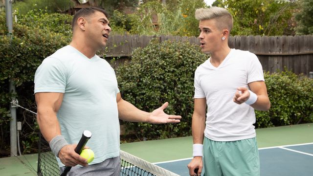Icon Male - Mature Draven Navarro fucks Andy Taylor on a tennis court